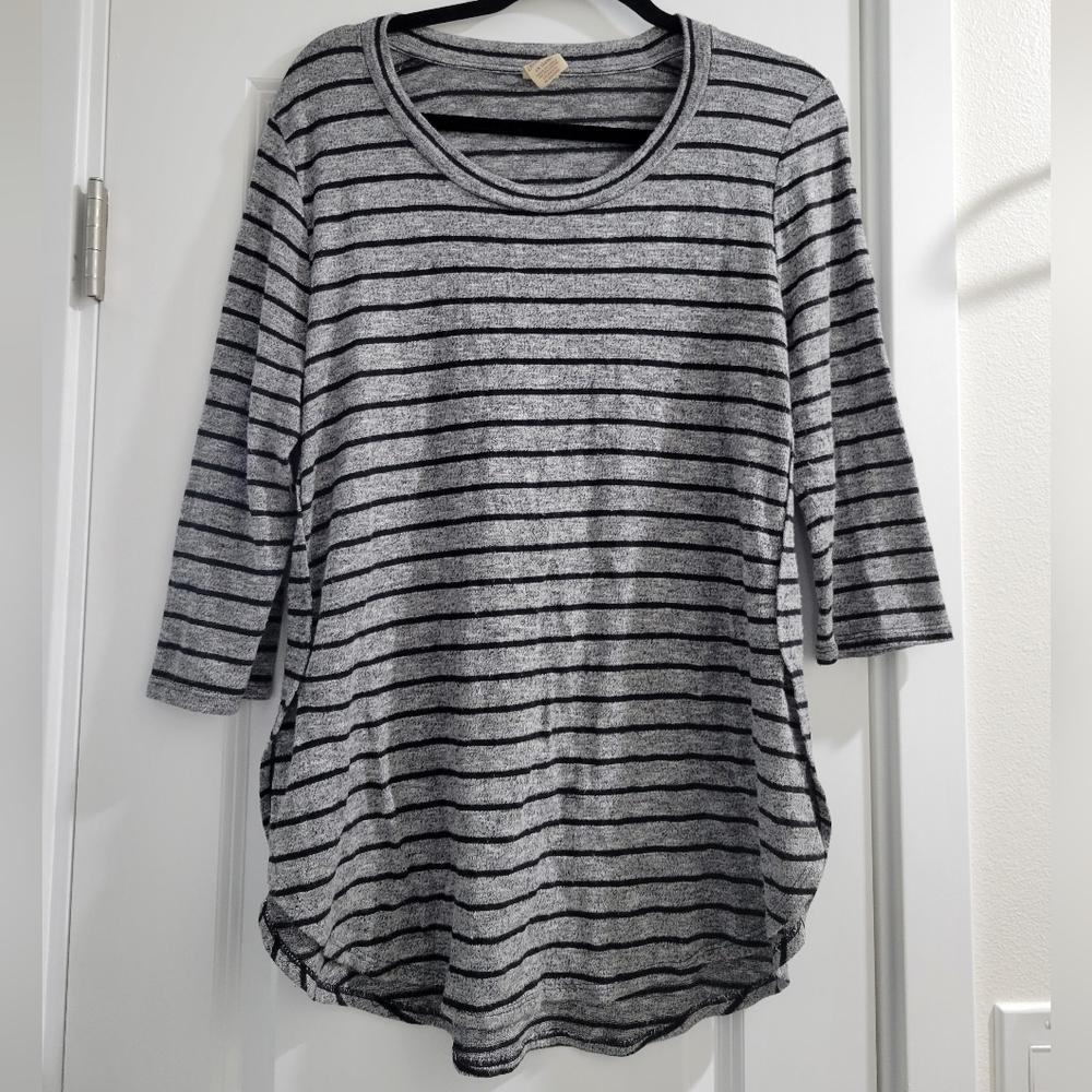 Faded Glory Black & Gray Striped 3/4 Sleeve Tee Tunic Top
